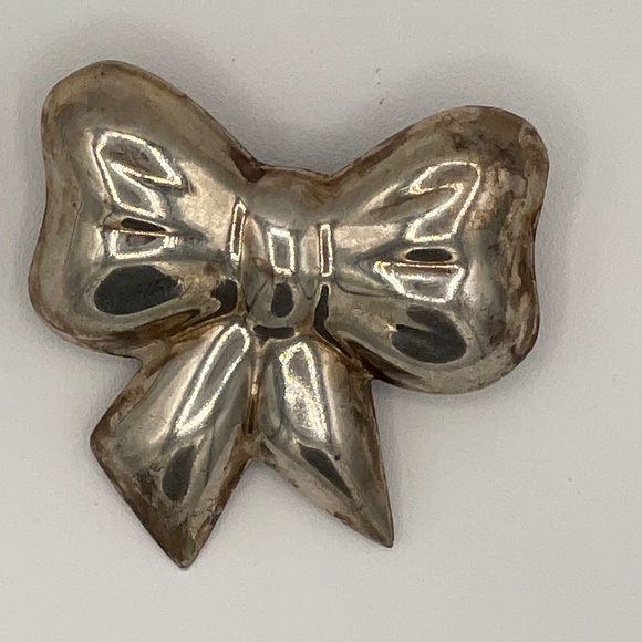 Vintage  Sterling  Silver  925 Ribbon Bow Puffy Brooch Pin 14g Mexico - Picture 1 of 10